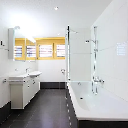 Sleeps 6 Wifi شقة *